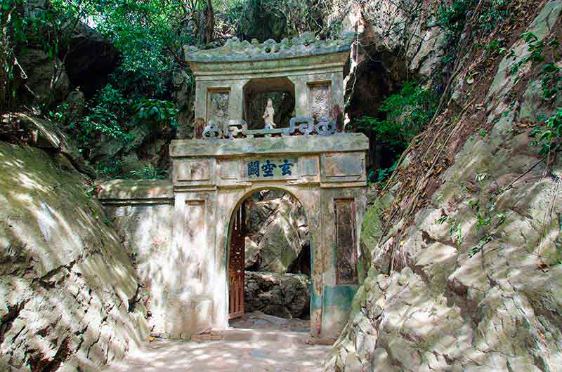 425 - Vietnam - Danang - Thuy Son - entrada